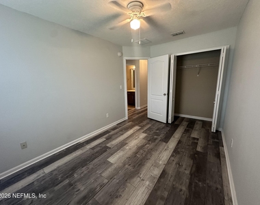 494 Grampian Highlands Drive - Photo Thumbnail 14