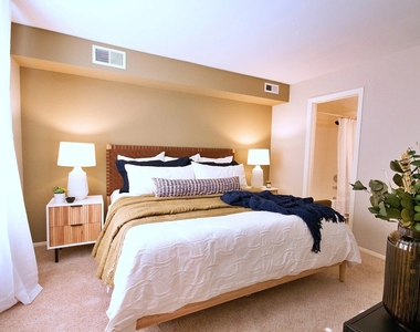 4221 Windrift Drive - Photo Thumbnail 10