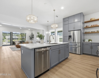 142 Seabrook Drive - Photo Thumbnail 24