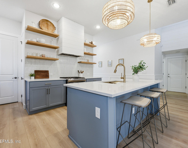 142 Seabrook Drive - Photo Thumbnail 12