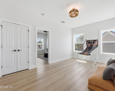 142 Seabrook Drive - Photo Thumbnail 54