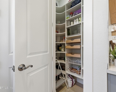 142 Seabrook Drive - Photo Thumbnail 22