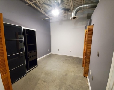 5200 Peachtree Street - Photo Thumbnail 5