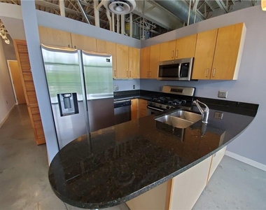 5200 Peachtree Street - Photo Thumbnail 12