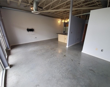 5200 Peachtree Street - Photo Thumbnail 17