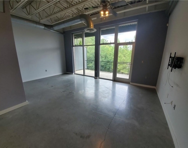 5200 Peachtree Street - Photo Thumbnail 15