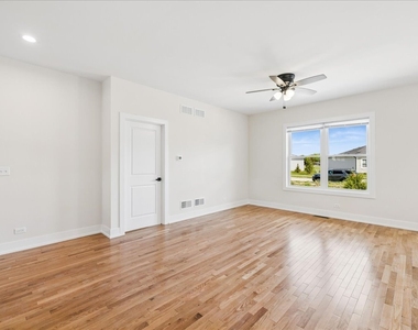 925 Partridge Circle - Photo Thumbnail 3
