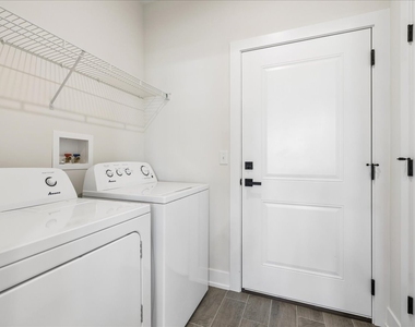 925 Partridge Circle - Photo Thumbnail 12