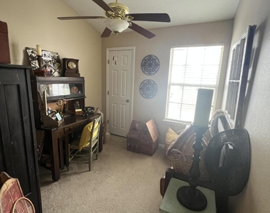 2200 Marsh Hawk Lane - Photo Thumbnail 4