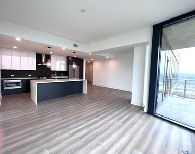 788 W Marietta Street Nw - Photo Thumbnail 2