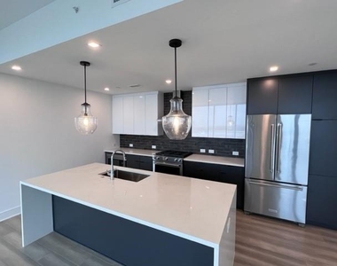 788 W Marietta Street Nw - Photo Thumbnail 4