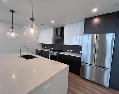 788 W Marietta Street Nw - Photo Thumbnail 3