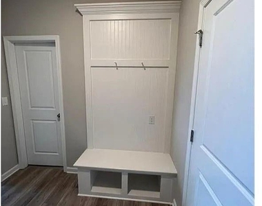 735 Brecklin Lane - Photo Thumbnail 11