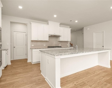 410 Point Place Drive - Photo Thumbnail 6