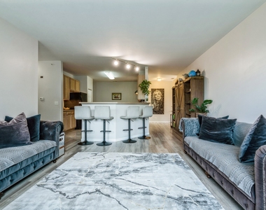 250 Rosehall Drive - Photo Thumbnail 2