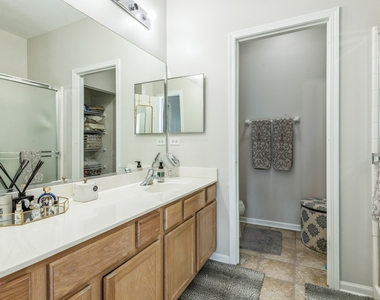 250 Rosehall Drive - Photo Thumbnail 7