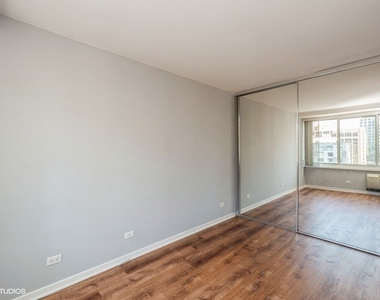 211 E Ohio Street - Photo Thumbnail 7