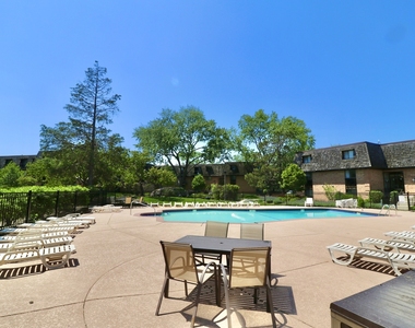 12 Oak Creek Drive - Photo Thumbnail 15