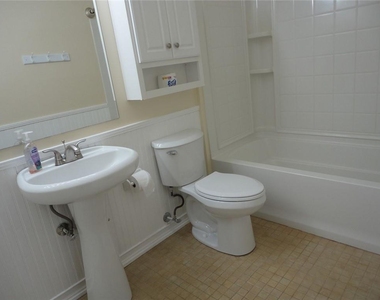 403 Northdale Court - Photo Thumbnail 8