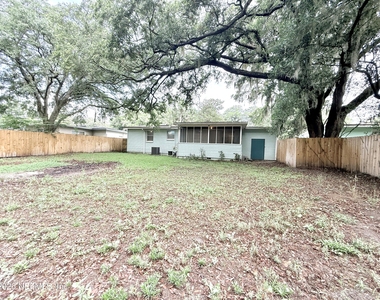 5632 Oliver Street - Photo Thumbnail 22