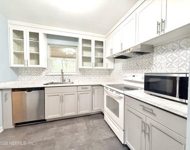 5632 Oliver Street - Photo Thumbnail 9