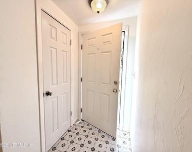 5632 Oliver Street - Photo Thumbnail 3