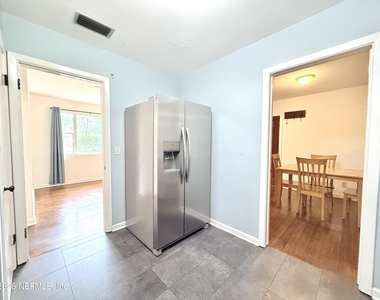 5632 Oliver Street - Photo Thumbnail 10