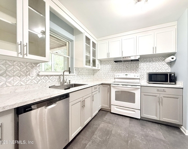 5632 Oliver Street - Photo Thumbnail 8