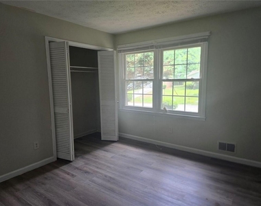 5734 Lanny Lane - Photo Thumbnail 11