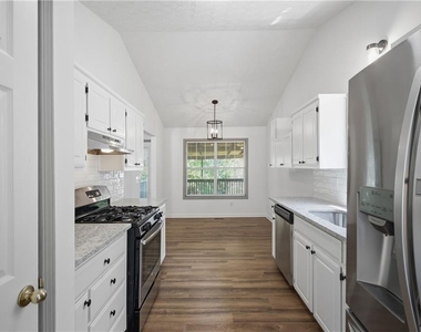 3989 Courtlin Cove Nw - Photo Thumbnail 9