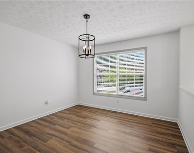 3989 Courtlin Cove Nw - Photo Thumbnail 7