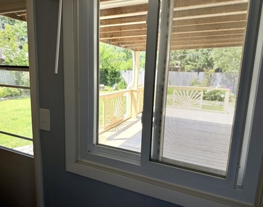 1820 Plum Street - Photo Thumbnail 13