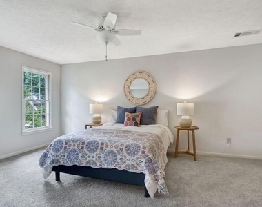 2853 Northbrook Drive - Photo Thumbnail 13