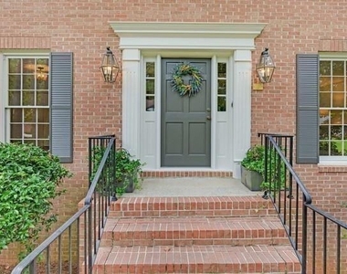 2853 Northbrook Drive - Photo Thumbnail 2