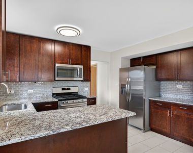 8312 W Summerdale Avenue - Photo Thumbnail 14