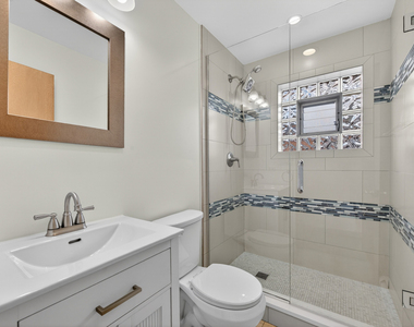 8312 W Summerdale Avenue - Photo Thumbnail 7