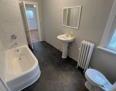 440 S Ridgeland Avenue - Photo Thumbnail 5