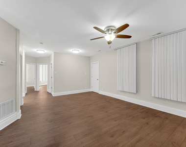 6424 S Ingleside Avenue - Photo Thumbnail 3