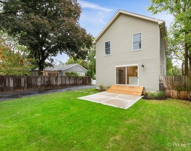 518 Illinois Street - Photo Thumbnail 3
