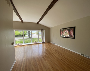 704 Laramie Avenue - Photo Thumbnail 1