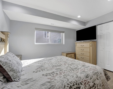 27w180 Cooley Avenue - Photo Thumbnail 9
