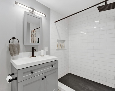 27w180 Cooley Avenue - Photo Thumbnail 8