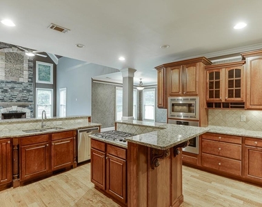 940 Chateau Forest Road - Photo Thumbnail 23
