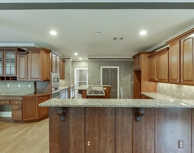 940 Chateau Forest Road - Photo Thumbnail 20