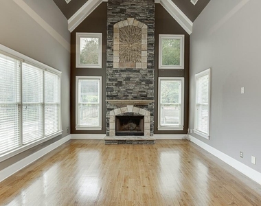 940 Chateau Forest Road - Photo Thumbnail 14