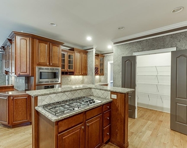 940 Chateau Forest Road - Photo Thumbnail 25