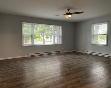 479 Eisenhower Street - Photo Thumbnail 4