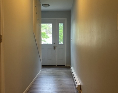 479 Eisenhower Street - Photo Thumbnail 2