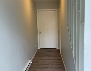 479 Eisenhower Street - Photo Thumbnail 3