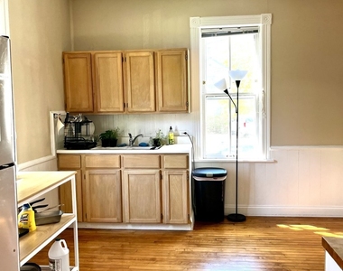 810 Simpson Street - Photo Thumbnail 14